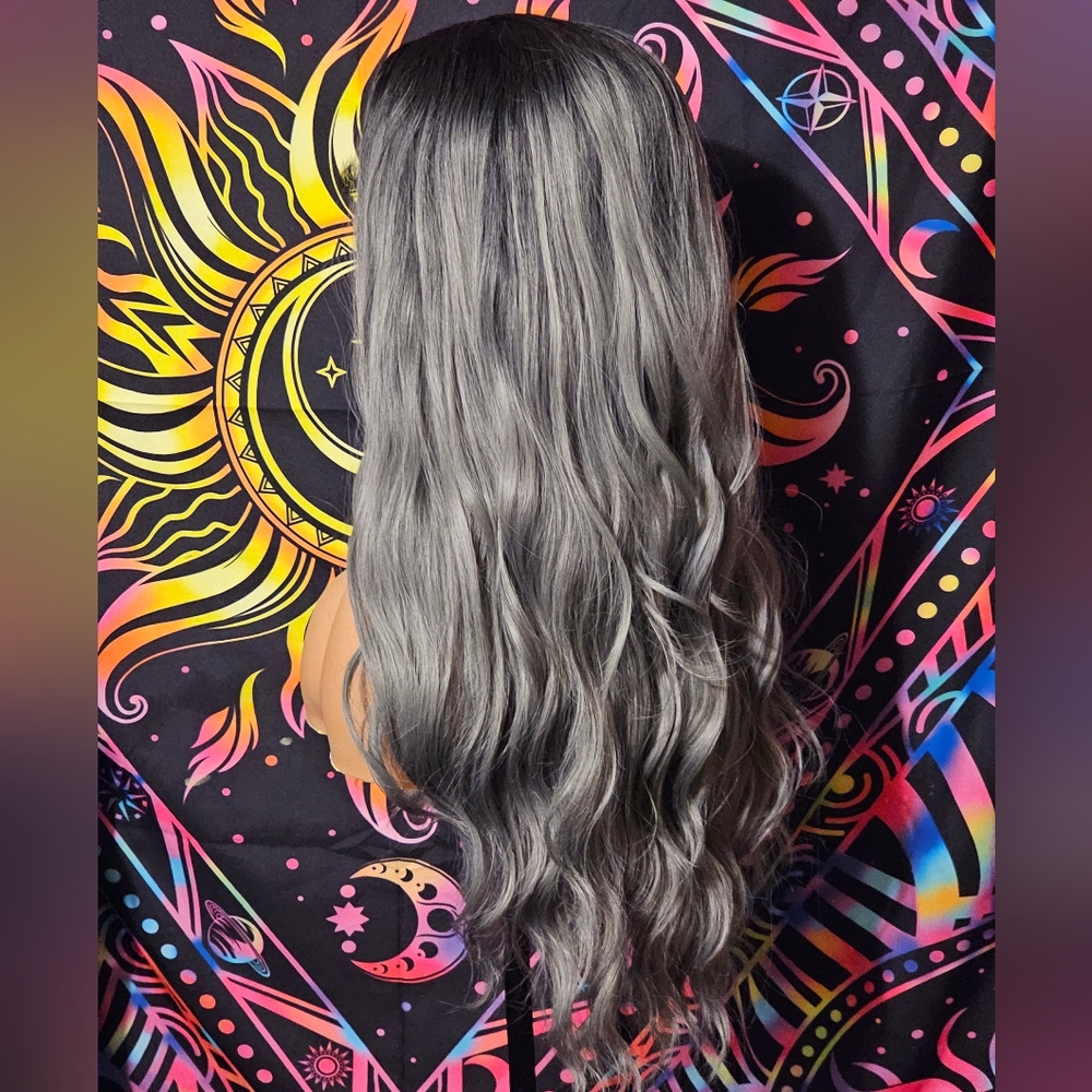 Wig - Picture 2 of 3
